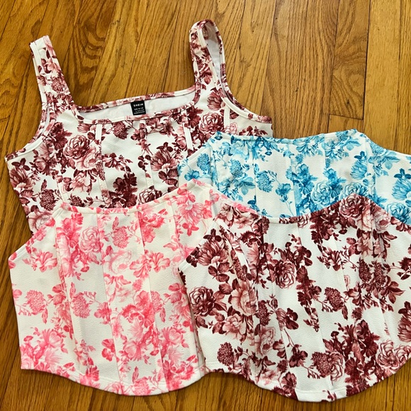 SHEIN Tops - SHEIN Blue and White Sleeveless Top